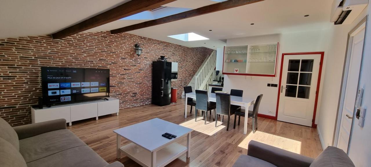 Loft 80M2 En Plein Coeur De La Vieille Ville 3 Etoiles Tulon Zewnętrze zdjęcie