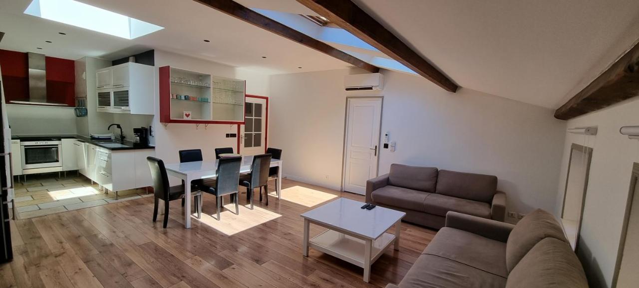 Loft 80M2 En Plein Coeur De La Vieille Ville 3 Etoiles Tulon Zewnętrze zdjęcie