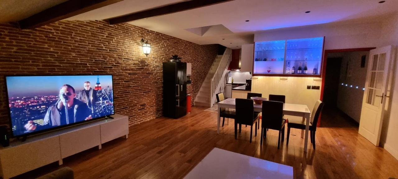 Loft 80M2 En Plein Coeur De La Vieille Ville 3 Etoiles Tulon Zewnętrze zdjęcie